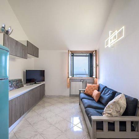 Appartement La Mansarda Sopra Campo Pisano - Genovainrelax Extérieur photo
